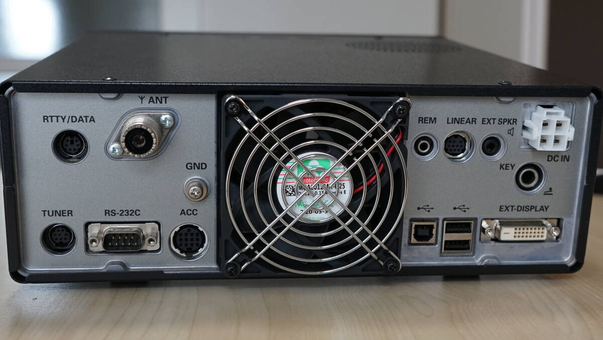 YAESU FTDX-10（used） 50W Taking a Close Look at the Yaesu