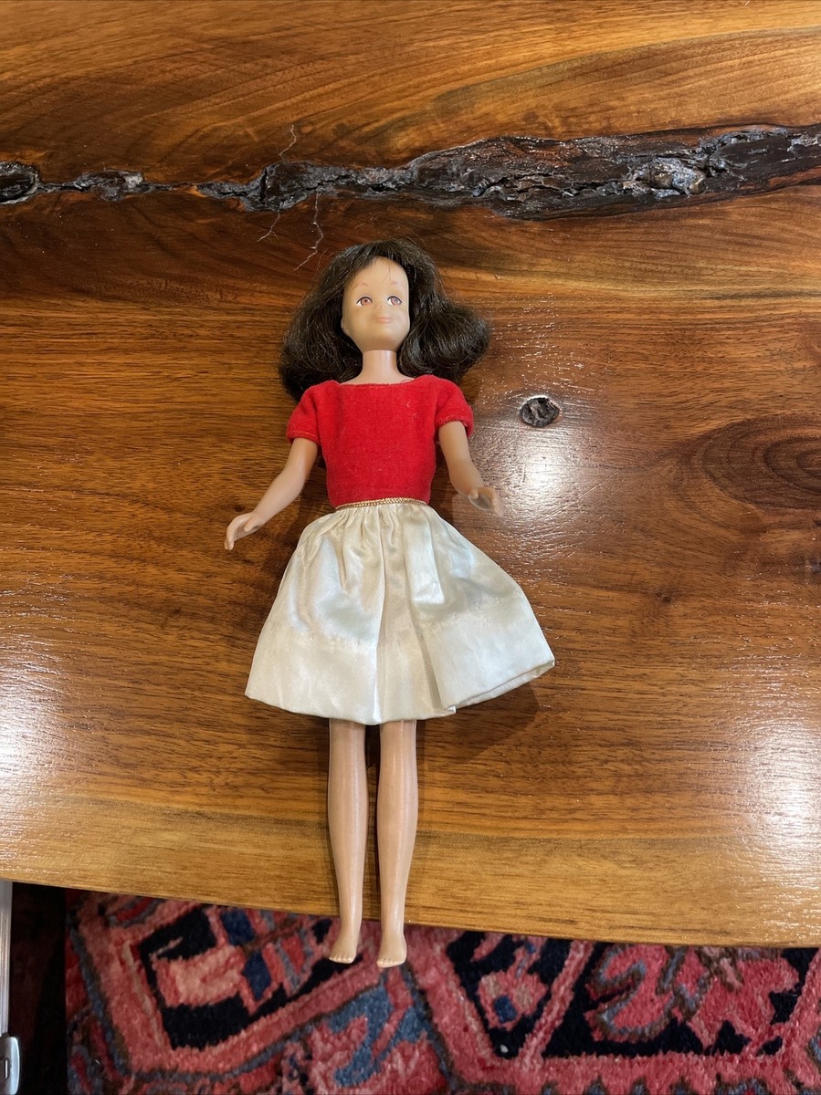 VINTAGE 1965 MATTEL BARBIE SKOOTER DOLL W/ SILK 'N FANCY DRESS
