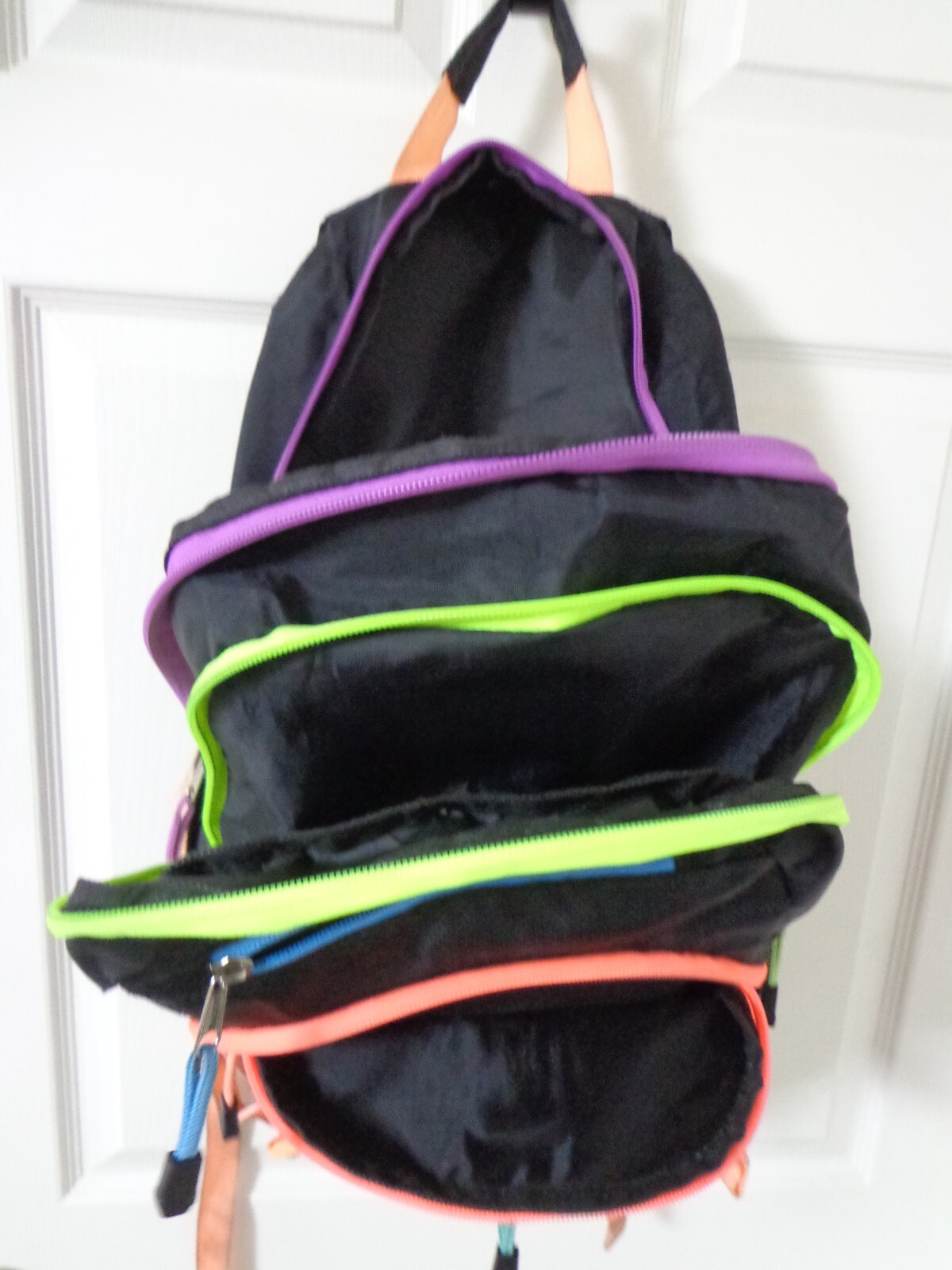 Eastsport Backpack Size Medium - image 7
