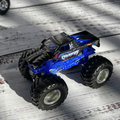 Hot Wheels Monster Jam Machines 10 Stück Die-Cast Trucks im Maßstab 1:64 - Lot 1 - Bild 9 von 11