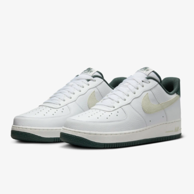 今だけ15000円 　Nike Air Force 1 ホワイト/グリーン Nike Air Force 1 '07 LV8 'White/Vintage Green' (HF1939-100