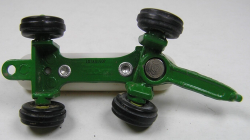 ERTL Green John Deere Anhydrous Ammonia Trailer 2.5" Long Diecast Plastic China - Picture 3 of 3