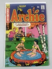 Archie #238 FN/VF (ARCHIE COMICS Publications, Inc. September 1974)