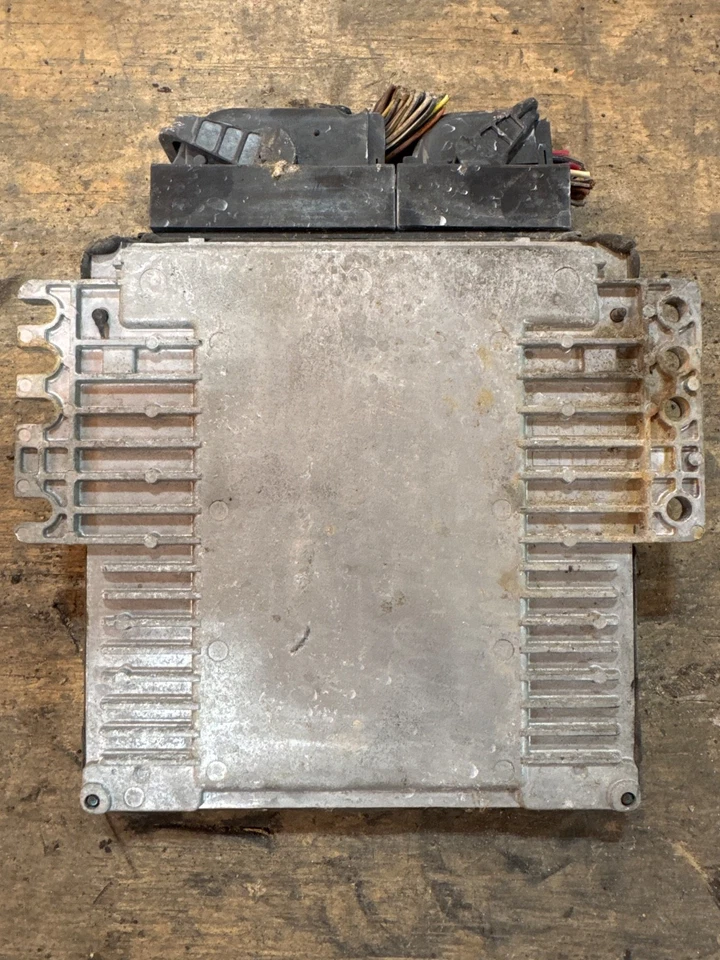 Nissan Titan 2004 5,6 L ECU ECM módulo de computadora Mec33-670 D1 23710-7S810 Foto 2 de 2
