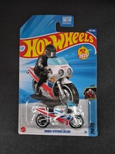 2025 Hot Wheels Honda VFR750R RC30 White 224/250 MOTO 4/5
