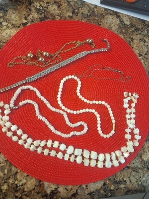 Vintage Jewelry   With Glass And Agate Stone Necklaces , Agate  Clasp  Is Broken