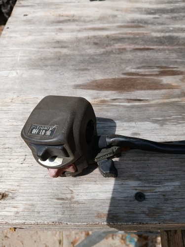 KAWASAKI KLF250 BAYOU 2004 4WHEELER RUN SWITCH AND LIGHT SWITCH FOR HANDLEBAR!! - Picture 5 of 14