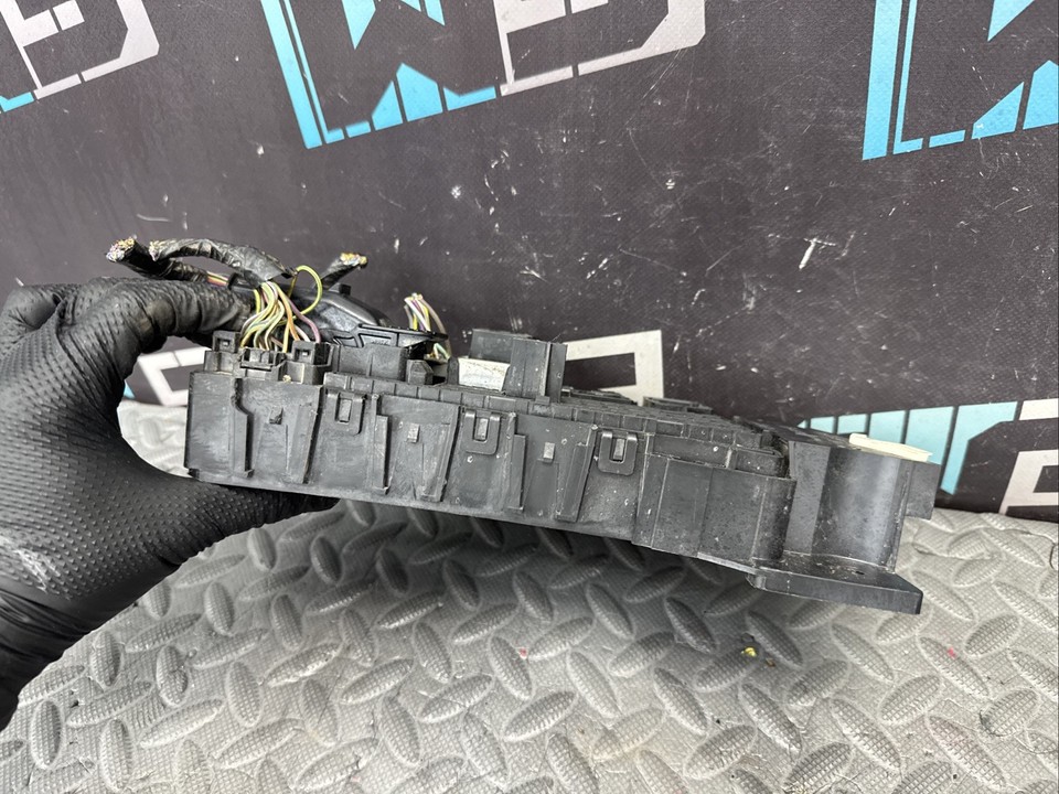 OEM Ford F250 F350 Body Control Module Fuse Box FC3T-14B476-BC 2011 ...