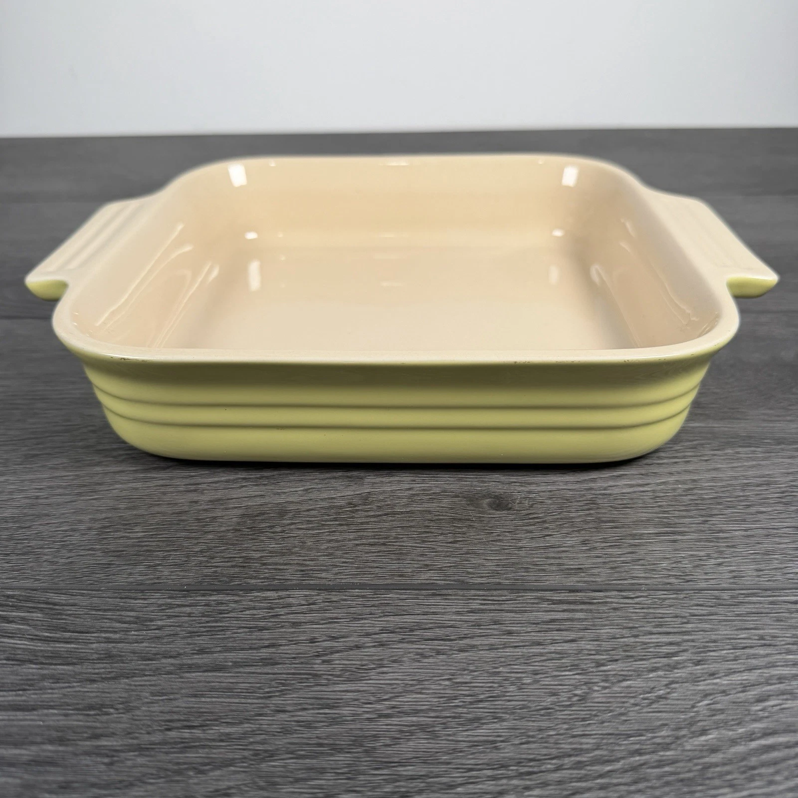 Le Creuset Light Soleil Yellow 9" Square Dish Stoneware Vintage Pie Roasting