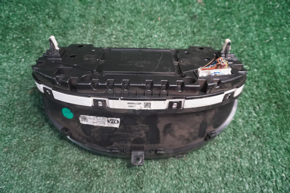 2019 KIA Optima Speedometer Gauge Cluster OEM UNK MILEAGE 94021D5030 - Image 2 of 2