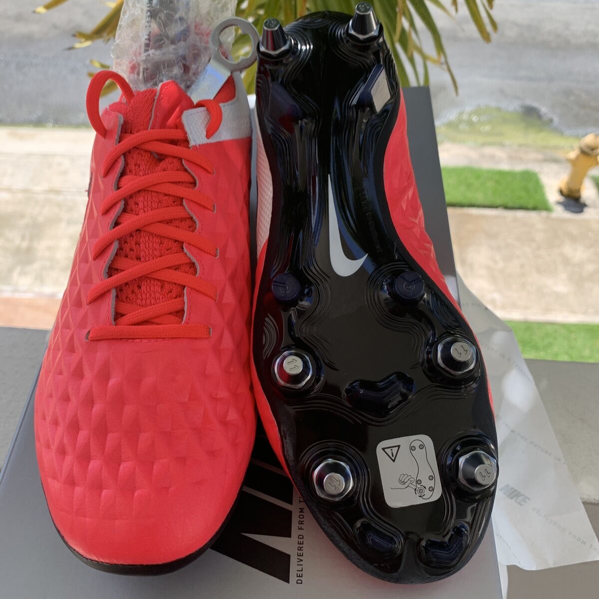 Size 7 - Nike Tiempo Legend 8 Elite SG Pro AC Laser Crimson Size 7 - Nike Tiempo Legend 8 Elite SG Pro AC Laser Crimson