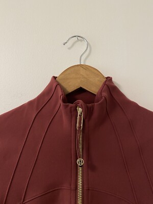 Lululemon Define Luon 4 ジャケット　ルルレモン NWT Lululemon Define Jacket *Luon in Dark Olive Color -DKOV