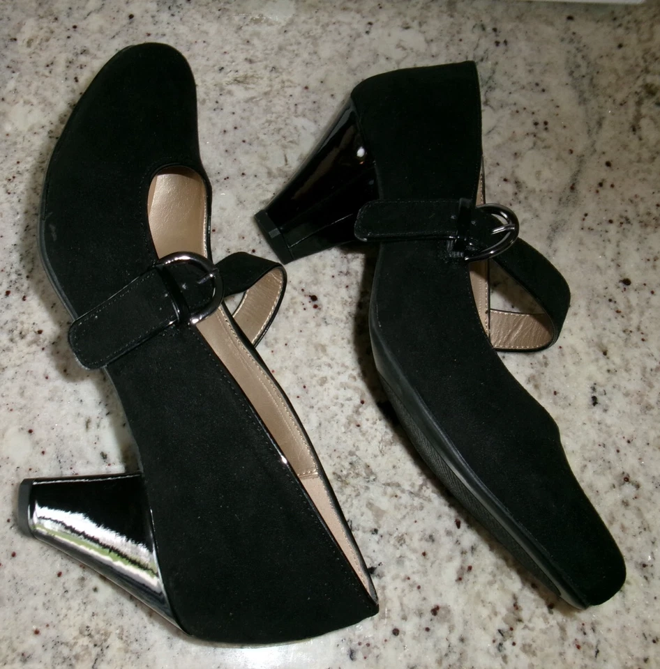 East5th Size 9 Medium Black Velvet Shoes with Strap 2 3/4" Women's Heels - Image 4 of 4