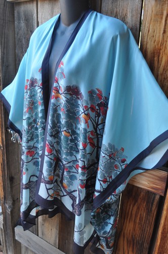 CHAQUETA DE KIMONO DE SEDA 100% ARTE DE SEDA PINTADA A MANO FLORAL Y PÁJAROS, ¡TALLA ÚNICA+! - Imagen 3 de 4