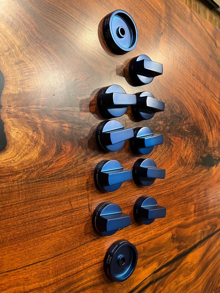 Thermador Professional Metallic Blue Knob Kit for Pro Harmony Ranges - PAKNOBLUW - Image 3 of 3
