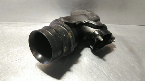 LUFTANSAUGROHR Volkswagen Golf VII (AUA) 2013 04E129656C / 04E129656R