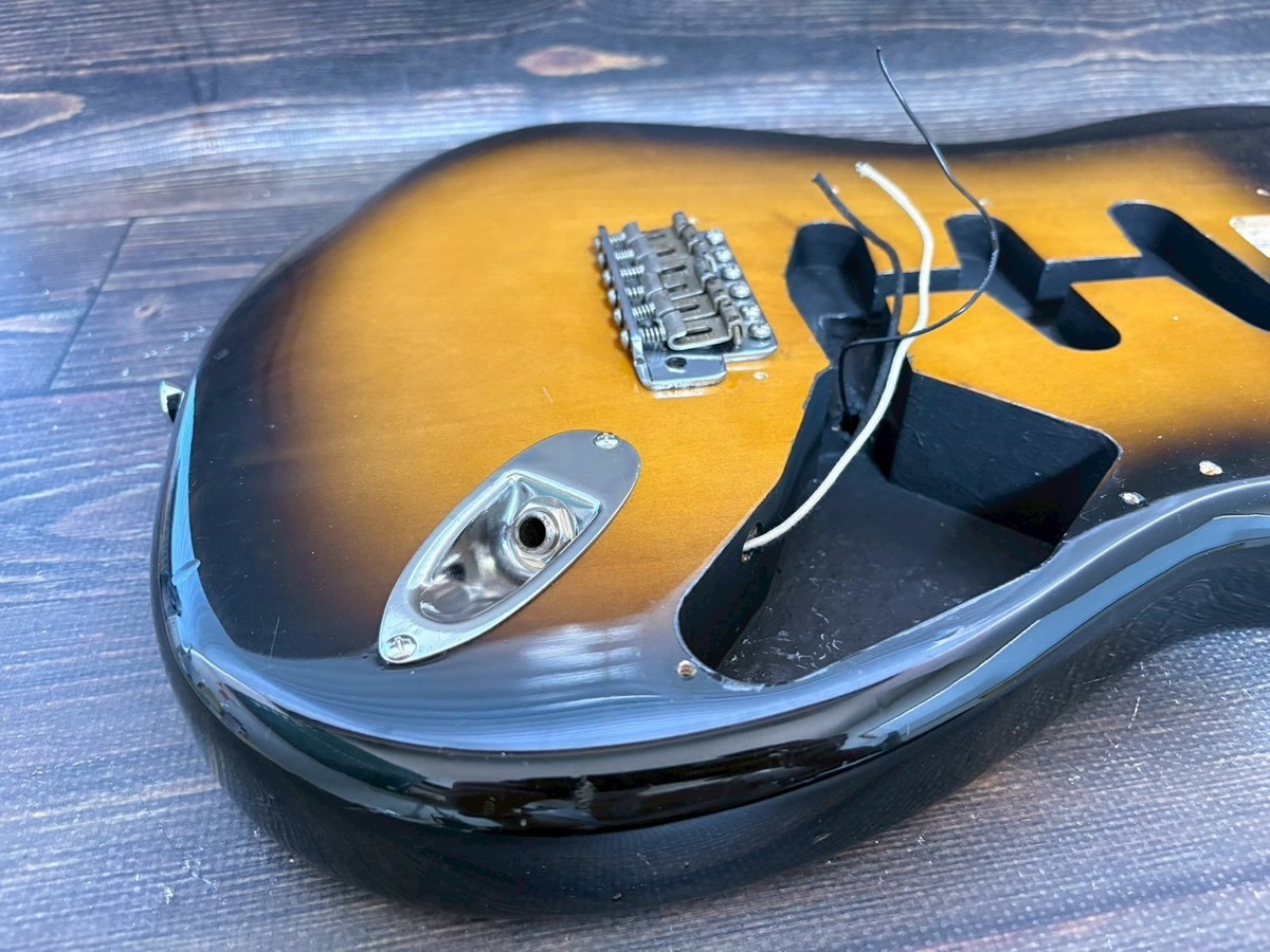 Fender Japan ST57 Stratocaster Body Sunburst Made in Japan w/Plate