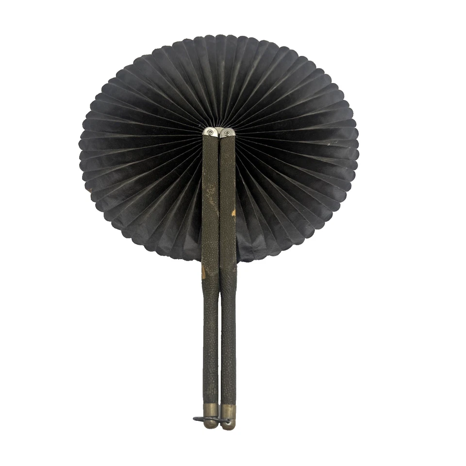 Ventilador de mano de luto victoriano de escarapela de la Guerra Civil lino encerado plegable redondo Foto 3 de 4