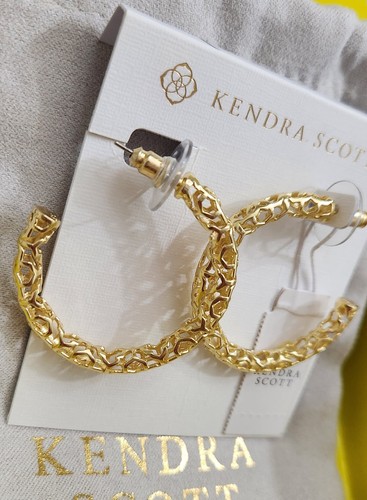 Kendra Scott Maggie Small Filigree Hoop Earring Gold NWT - Picture 2 of 10