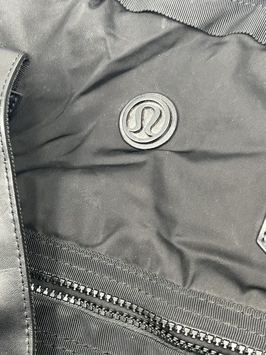 Lululemon Athletica Black Duffel bag Gym Workout Carry On Weekender Warrior - Picture 2 of 8