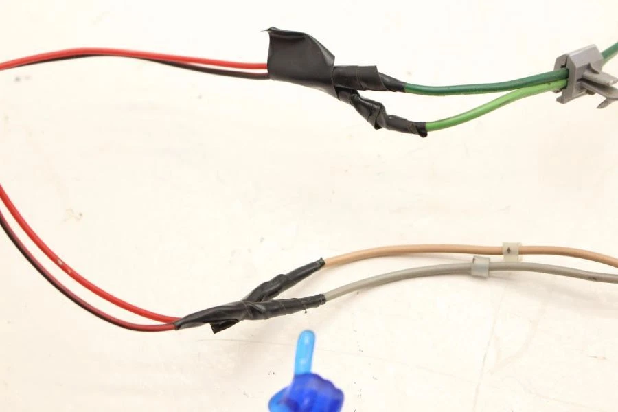 Chevrolet Corvette C4 1986 5,7 L AT tablero arnés de cables Foto 2 de 4