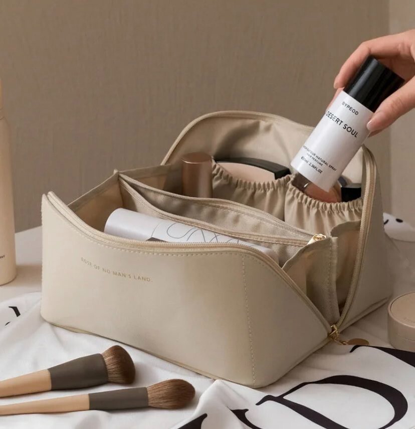 Large Capacity Travel Cosmetic Bag/Makeup Bag (Beige)