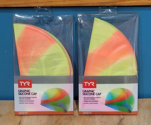 Gorra de natación 2-pk TYR Tie Dye gráfica de silicona ajuste juvenil edad 10+ rosa amarillo naranja - Imagen 4 de 4
