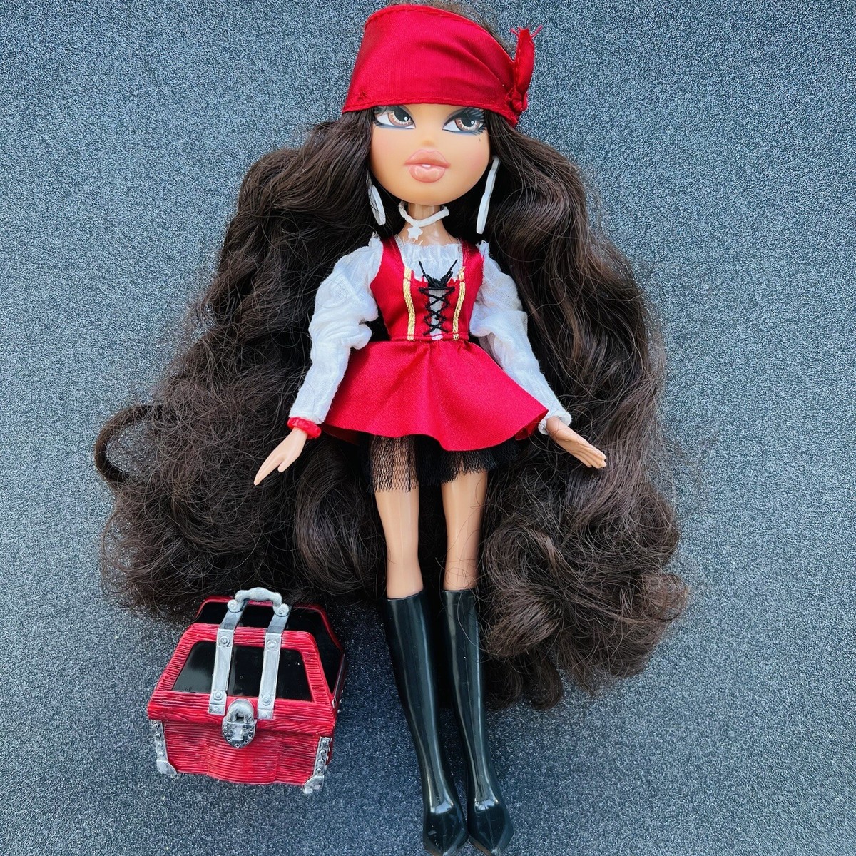 Bratz Treasures Yasmin Bratz Yasmin Pirate Limited Edition, Rare