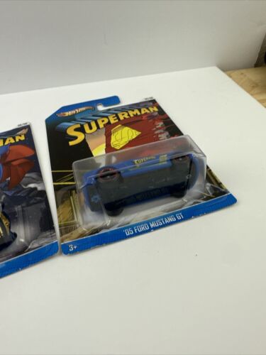 Hot Wheels Diecast DC Comics Superman Custom Camaro/Jaded/Ford Mustang Lote 3 - Imagen 6 de 9
