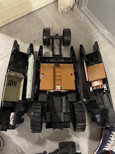 Batman Begins Batmobile Transformabile Gotham City Tumbler Playset + Personaggi - Picture 6 of 6