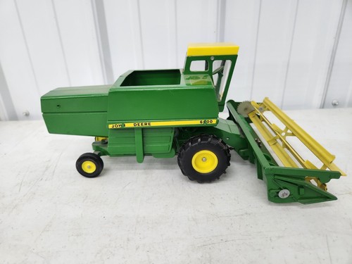 Vintage 1/28 Ertl John Deere 6600 Toy Combine Single Chain Drive Farm Tractor - Picture 4 of 16