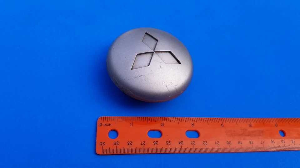 1991-1993 MITSUBISHI 3000GT (1) TAPACUBOS TAPACUBOS CUBIERTA CENTRAL FABRICANTE DE EQUIPOS ORIGINALES A29 Foto 2 de 4