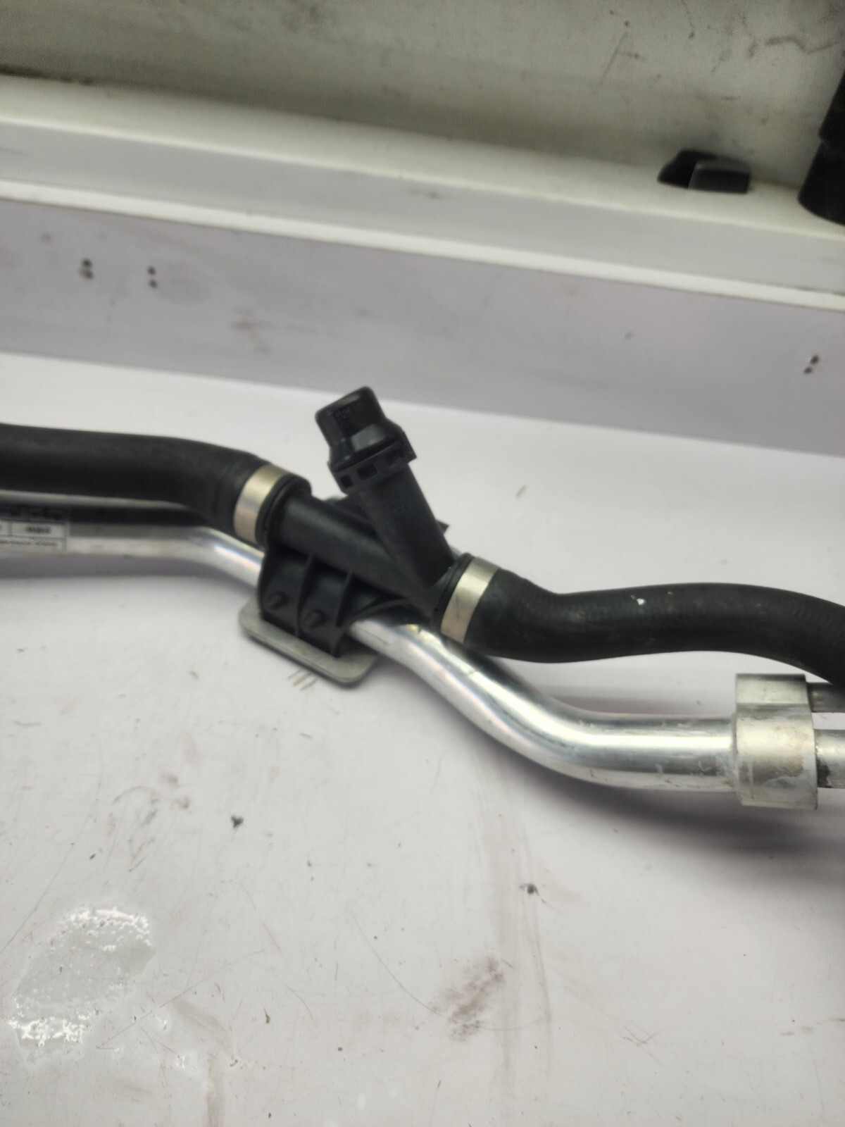 BMW 3 G20 DOUBLE PIPE REFRIGERANT AC LINE 64539395469 9395469 OEM 
