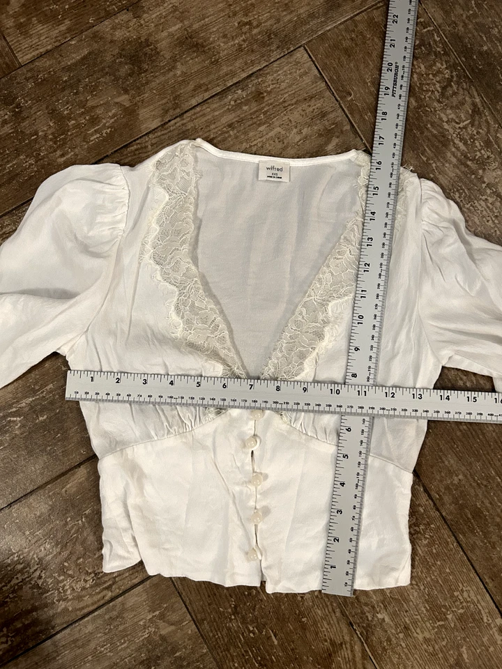 Blusa Wilfred Romance Me Blanca Talla XXS • Blusa de Encaje Aritzia Foto 4 de 4