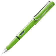 LAMY safari moderner Füllhalter 013 aus robustem Kunststoff in grün mit ergonomi