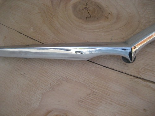 1957 CHEVY TRUNK LID V-EMBLEM-ORIGINAL C-1-3733178 - Picture 3 of 24