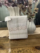 Twin XL 300 Thread Count Scalloped Edge Plaid Sheet Set Cream/Green - NEW