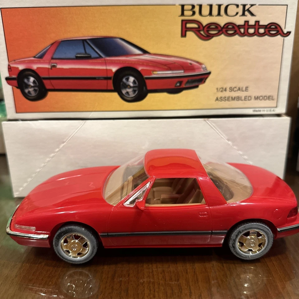 VINTAGE 1988 Buick Reatta 1/24 Scale Assembled Model New in Box NICE CAR 🚗 A158 - Image 4 of 4