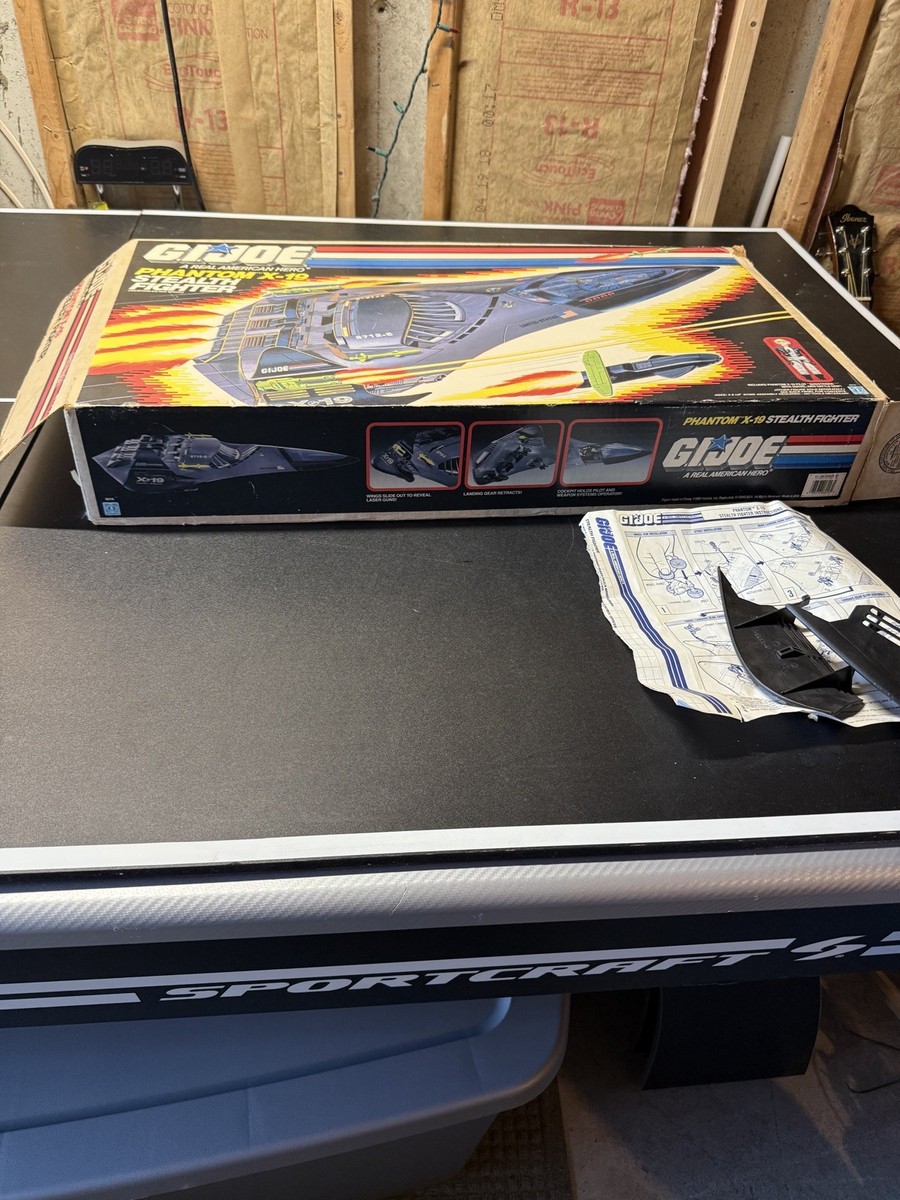 G.I. Joe 1988 Phantom X-19 Stealth Fighter w/ Ghost Rider Pilot