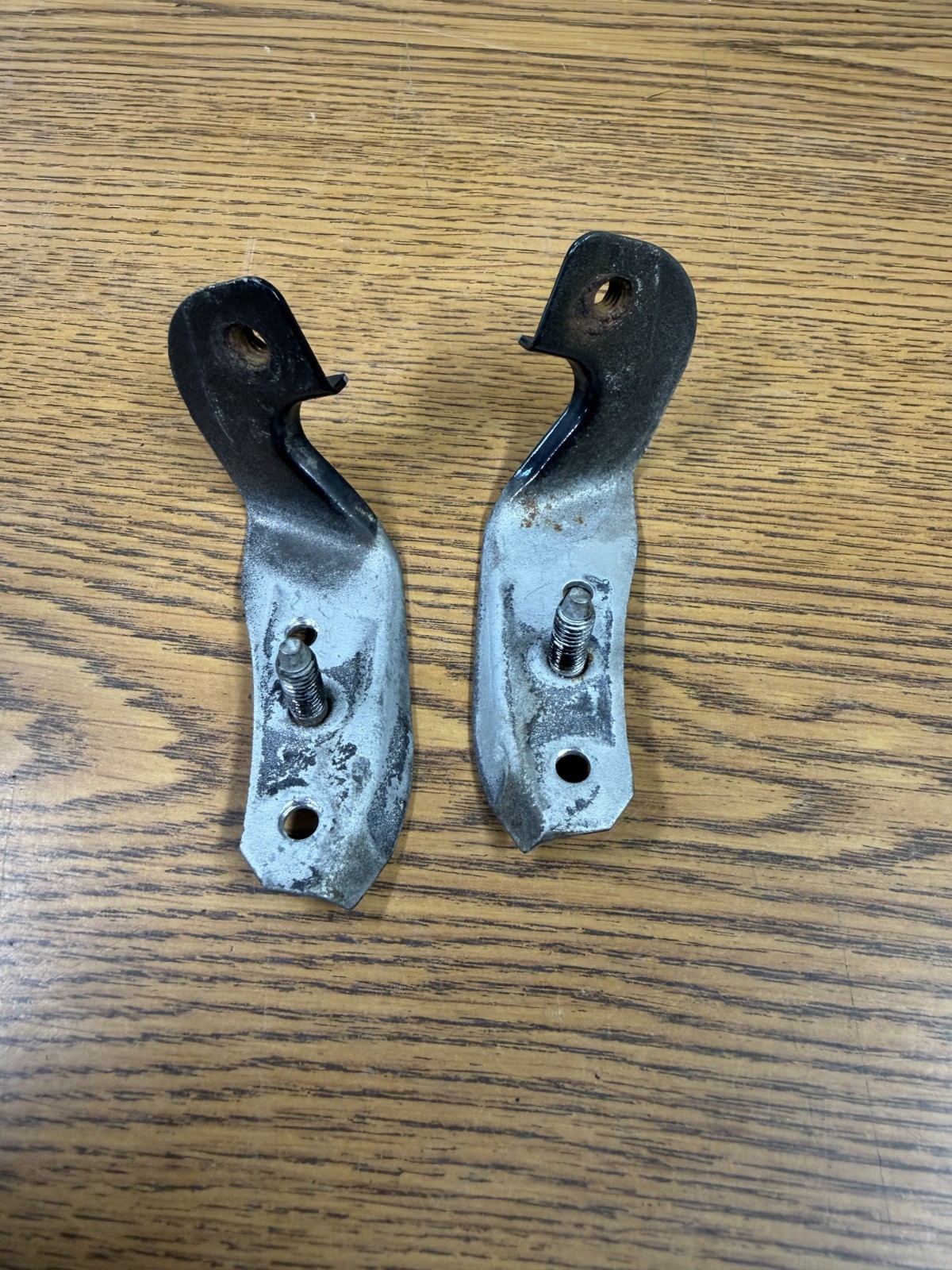 2003-2008 Maserati Quattroporte Front Bumper Cover Upper Bracket Set Pair OEM