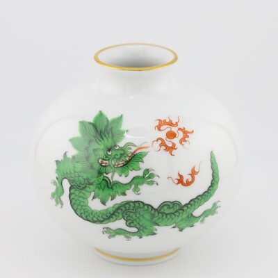 Meissen Vase Ming-Drache grün handbemalt bauchige Form Goldrand 10,7 cm