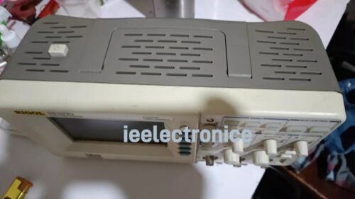 RIGOL DS1072U dual-channel digital oscilloscop 2 Channel - Picture 2 of 3