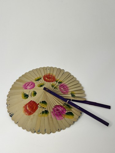 Vintage Hand made and painted bamboo circular hand fan - Picture 8 of 15