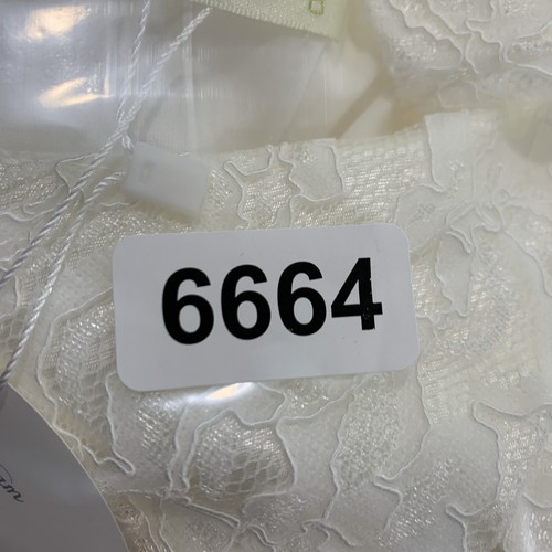 Bow Dream Girls Ivory Dress, Size 8 - Picture 16 of 16