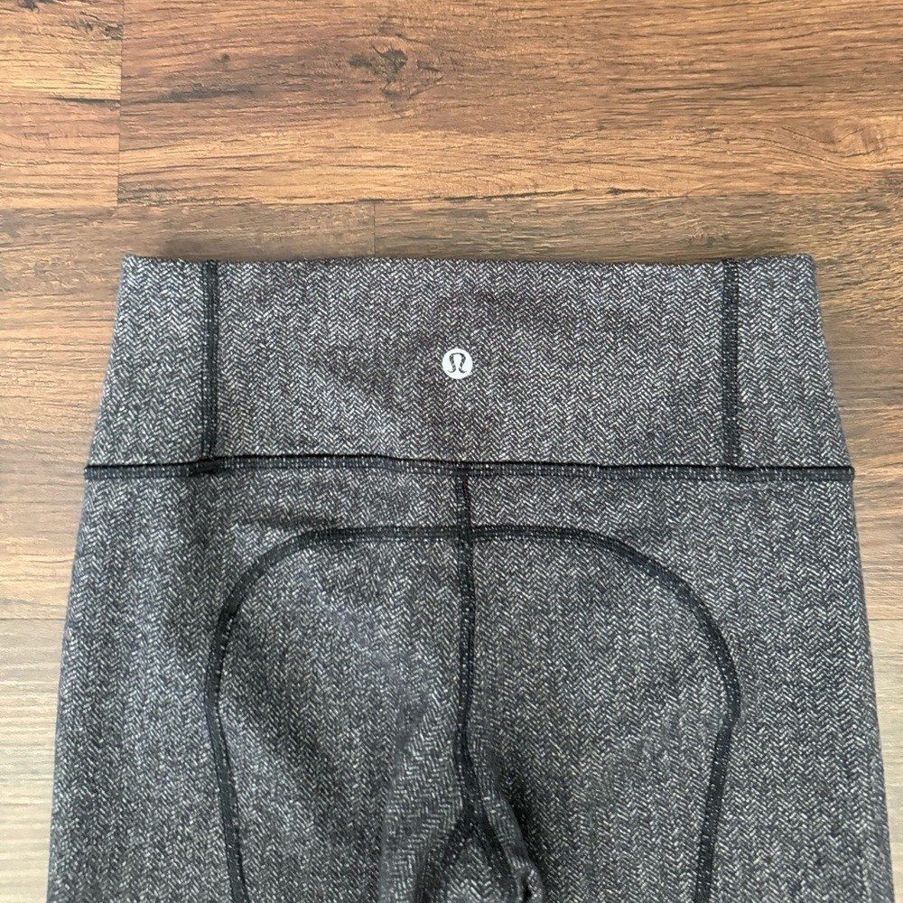 Lululemon Herringbone Crop Split Hem Leggings Siz… - image 2