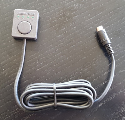 ALPINE KCE-420V  --  Umschalter mit Halterung