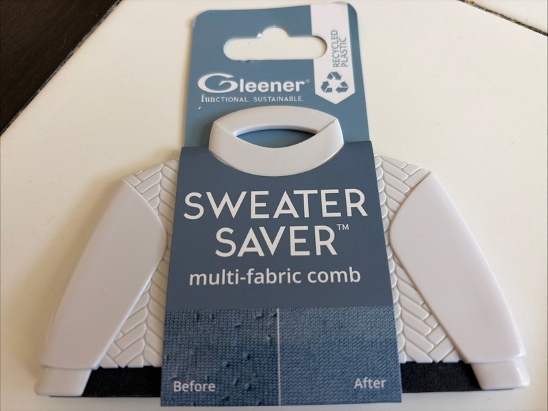 Sweater Saver Multi-Fabric. Comb Functional Sustainable Recycled Materials