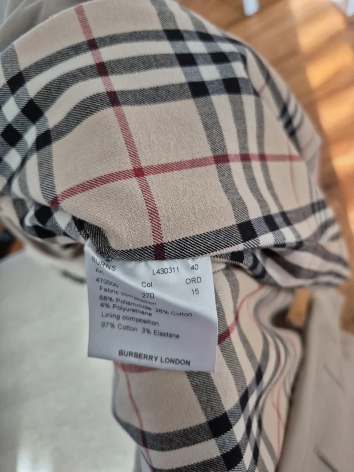 Gabardina Burberry mujer talla 6 con forro de firma Foto 2 de 4
