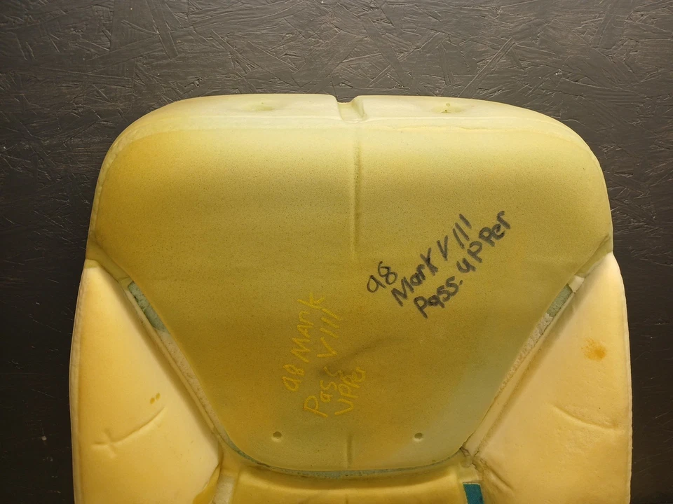 1998 Lincoln Mark VIII Passenger Seat Foam Upper Lower - Imagem 2 de 4