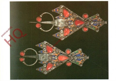 Ansichtskarte::Museum für Völkerkunde, silberne Stoffnadeln aus einer Mitgift, Algerien